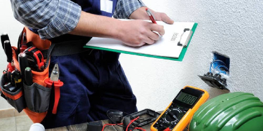 professional electrician