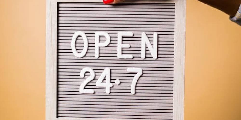 open 24/7 sign